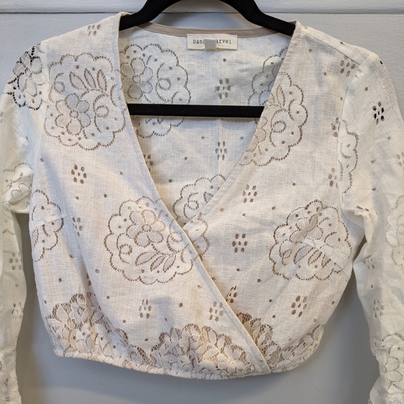 Dance & Marvel Decorative Top - Picture 3 of 6